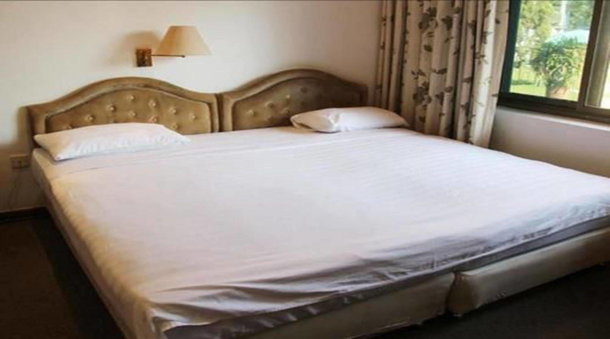 Hotel Windsor Rangun Kültér fotó